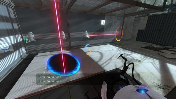 Portal 2 : Der weitergeleitete Laser zerstört die Geschütztürme.
